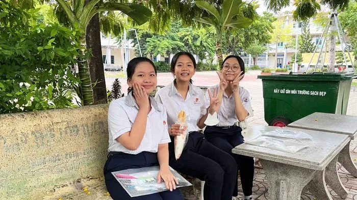 Sĩ tử An Giang tự tin chinh phục môn Ngữ văn trong Kỳ thi tuyển sinh vào lớp 10