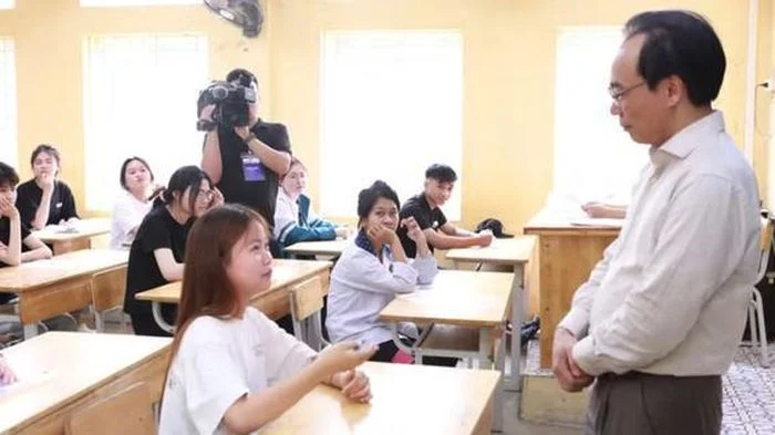 Bộ trưởng Hoàng Minh Sơn: Tuyệt đối không được giấu giếm sai sót, sự cố trong thi tốt nghiệp THPT