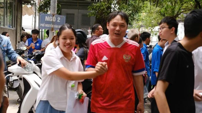 Phía sau cuộc đua giành một suất vào trường công