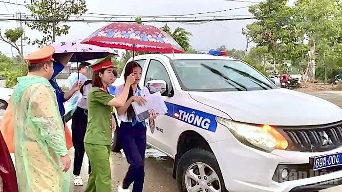 Ấm lòng sĩ tử vùng sông nước Cà Mau