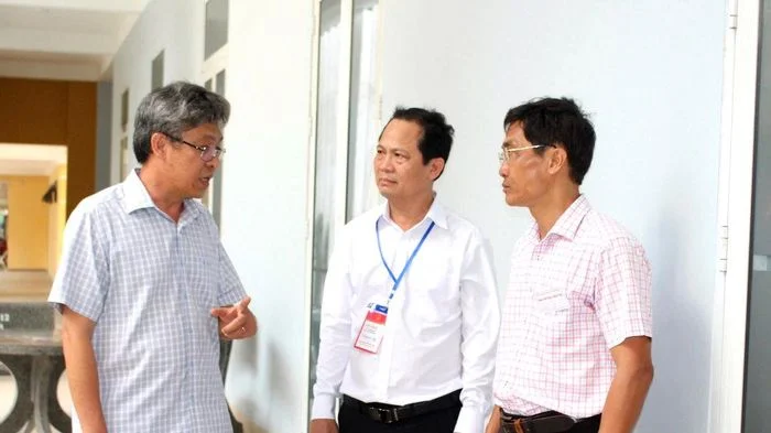 Lãnh đạo tỉnh Lâm Đồng kiểm tra công tác thi tốt nghiệp THPT khu vực Phan Thiết