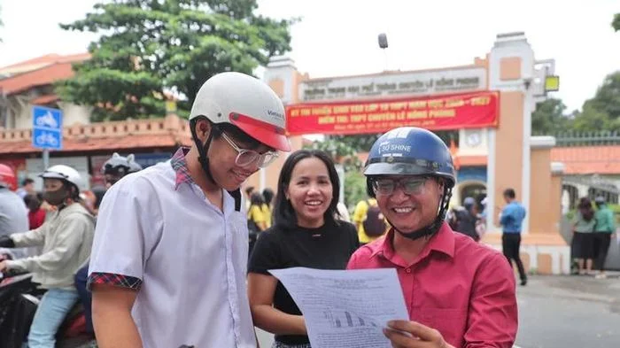 Tìm 'cửa sáng' sau khi biết điểm thi lớp 10