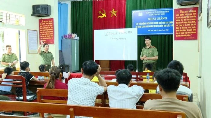 Lớp học cuối tuần của những người thầy đặc biệt