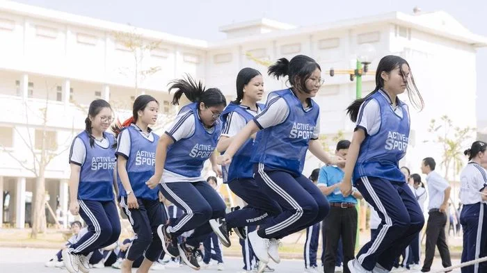 Giải bài toán thúc đẩy sự tham gia thể thao của học sinh nữ tuổi dậy thì