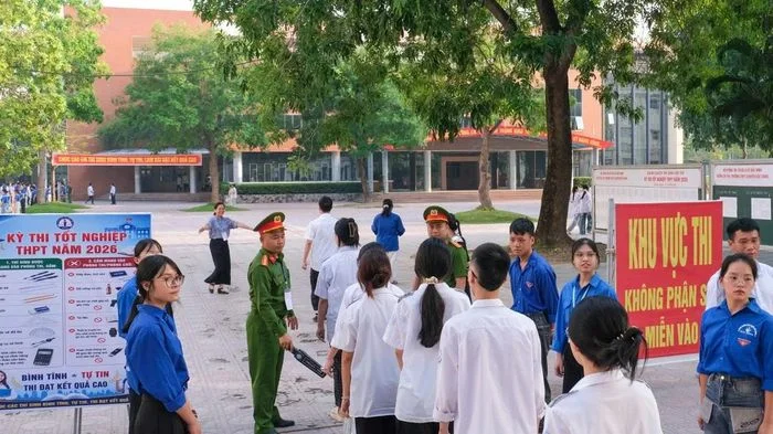 Máy quét cầm tay góp phần bảo đảm kỳ thi tốt nghiệp THPT an toàn, công bằng
