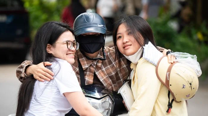 Hơn 1,2 triệu thí sinh bước vào kỳ thi tốt nghiệp chưa từng có