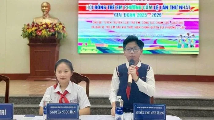 'Thủ lĩnh khăn quàng đỏ' ưu tú