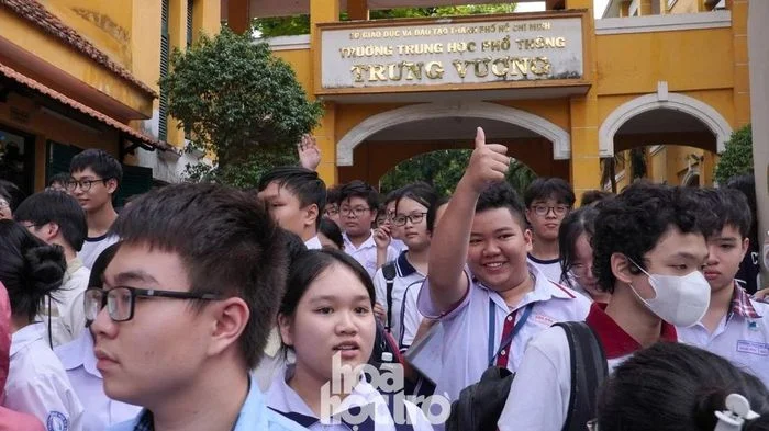 Tuyển sinh lớp 10: Lỡ hẹn nguyện vọng mong muốn, tuổi 15 có thật sự 'trắng tay'?