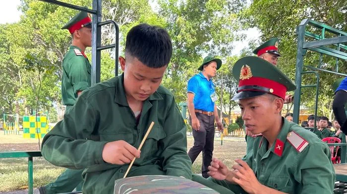 Trưởng thành hơn từ học kỳ trong quân đội