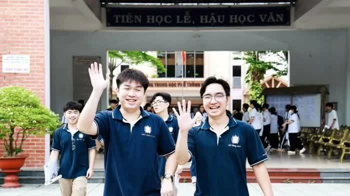 Đề thi môn Ngữ văn tốt nghiệp năm 2026: Bám sát chương trình, giàu tính thời sự