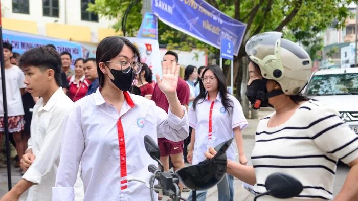 Thí sinh Thanh Hóa hào hứng bước vào kỳ thi tốt nghiệp THPT năm 2026
